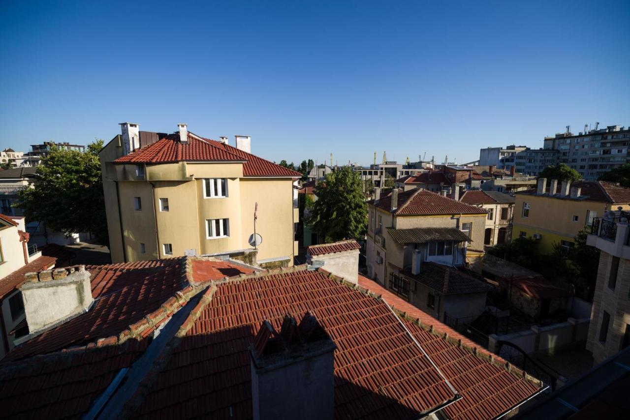 Peace & Quiet Apartment Burgas Bagian luar foto